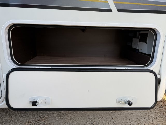 Benimar Tessoro 481 - Photo 22