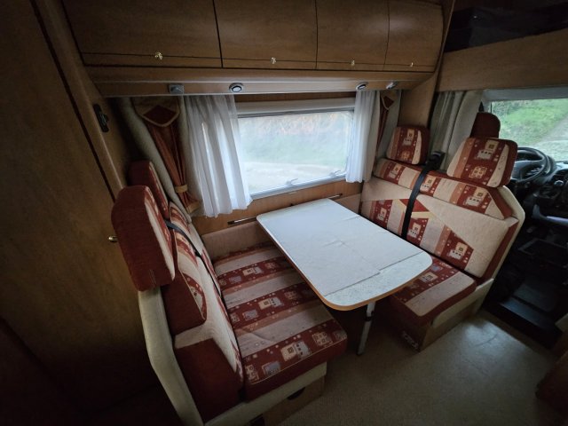 Burstner A 574-3 - Photo 8