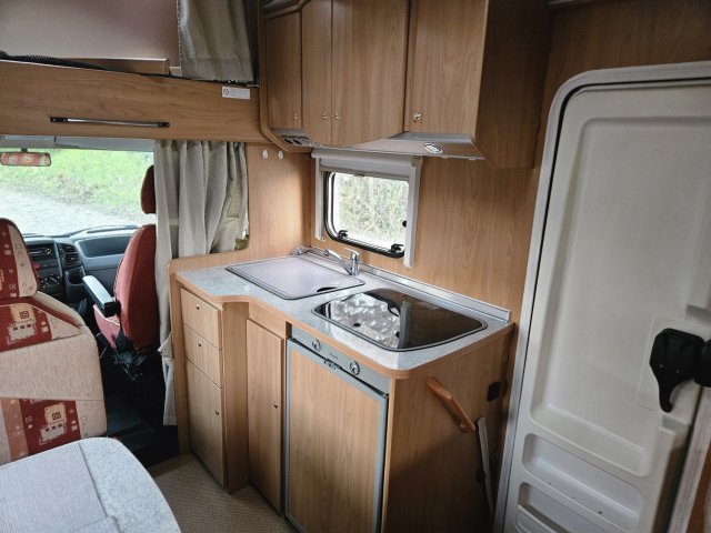 Burstner A 574-3 - Photo 9