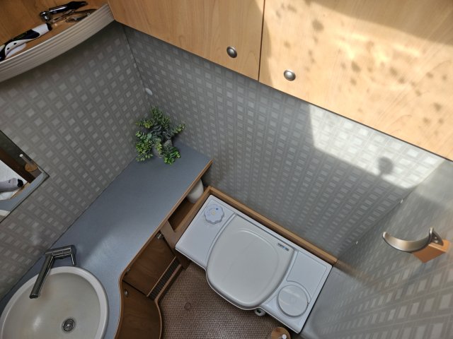 Burstner Camping-Car ELEGANCE 827 - Photo 15