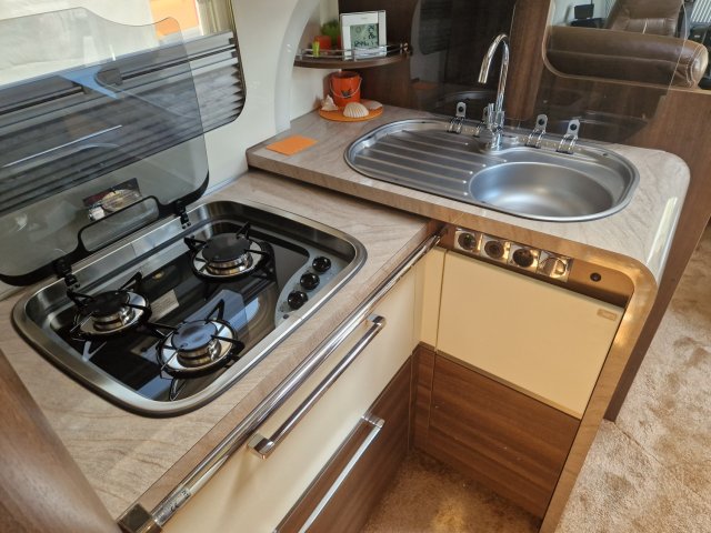Burstner Elegance I 800 - Photo 12