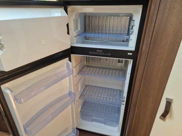 Burstner Elegance I 800 - Photo 16