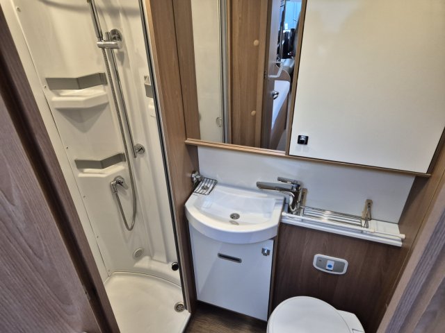 Burstner Ixeo I 720 - Photo 10