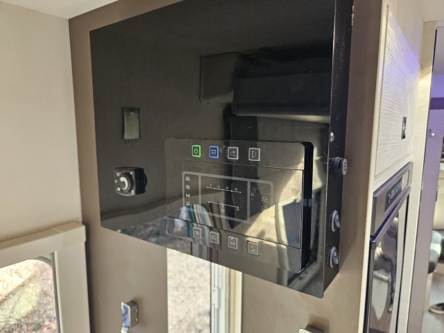 Challenger Genesis 170 - Photo 17