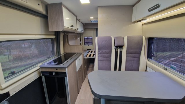 Challenger V114S Road Edition VIP VAN - Photo 5