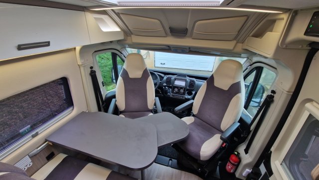 Challenger V114S Road Edition VIP VAN - Photo 13