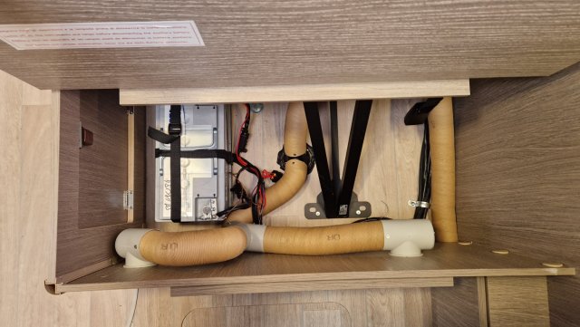 Challenger V114S Road Edition VIP VAN - Photo 16