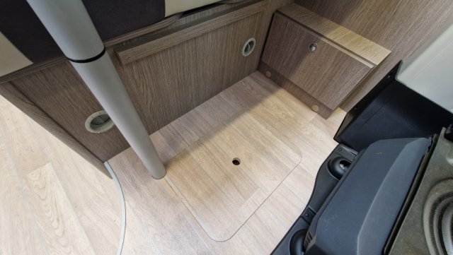 Challenger V114S Road Edition VIP VAN - Photo 18