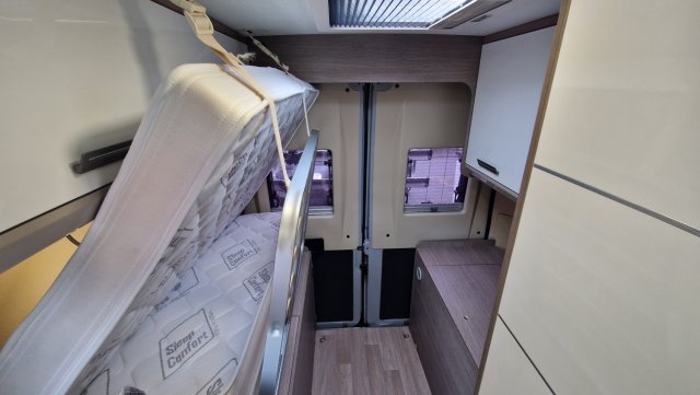 Challenger V114S Road Edition VIP VAN - Photo 31