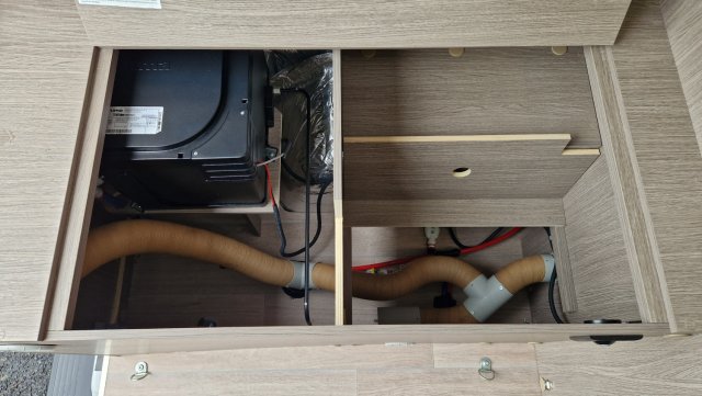 Challenger V114S Road Edition VIP VAN - Photo 33