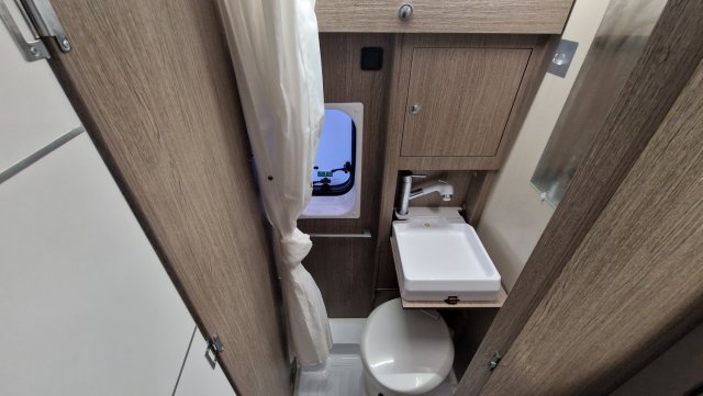 Challenger V114S Road Edition VIP VAN - Photo 38