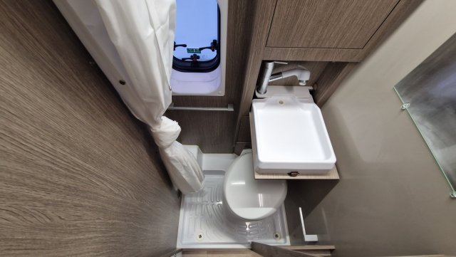 Challenger V114S Road Edition VIP VAN - Photo 39