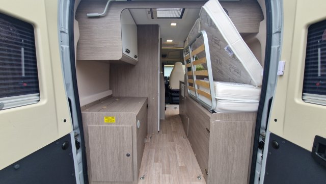 Challenger V114S Road Edition VIP VAN - Photo 46