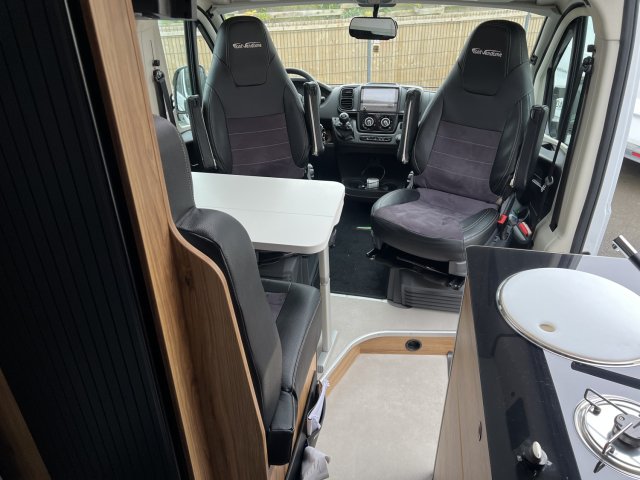 Font Vendome Leader Camp Duo - Photo 13