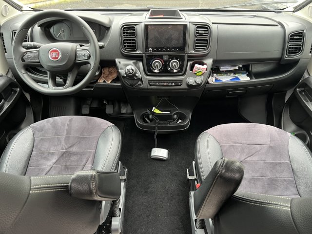 Font Vendome Leader Camp Duo - Photo 16