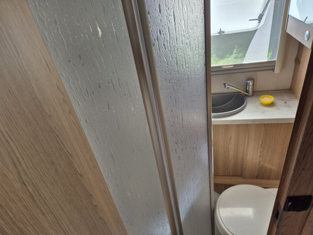 LMC Breezer V 646 G CRUISER V646 - Photo 19