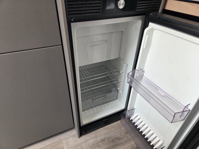 LMC Innovan 590 - Photo 12