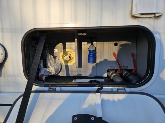 Niesmann+Bischoff Flair 8000 i EBW - Photo 21