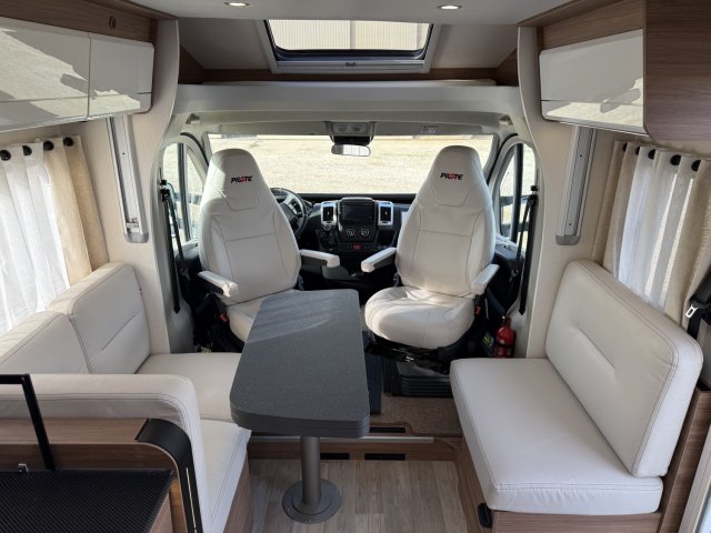 Pilote P 746 FC Evidence - Photo 3