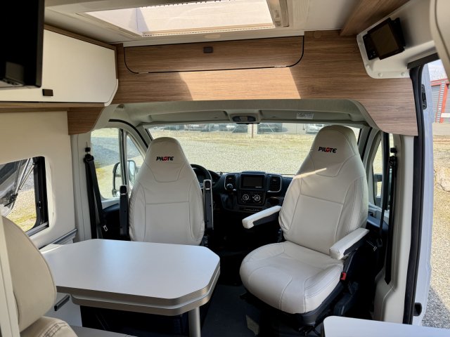 Pilote V 600 G FOURGON - Photo 14