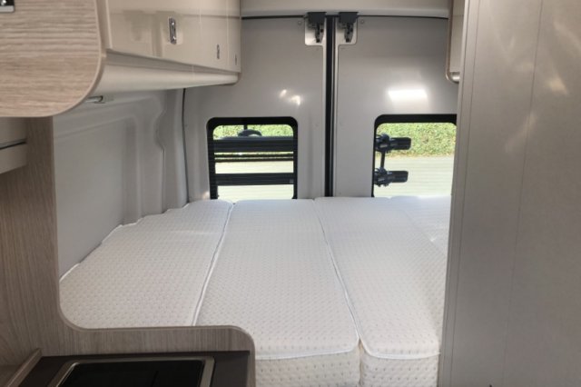 Burstner Lineo C 590 - Photo 8