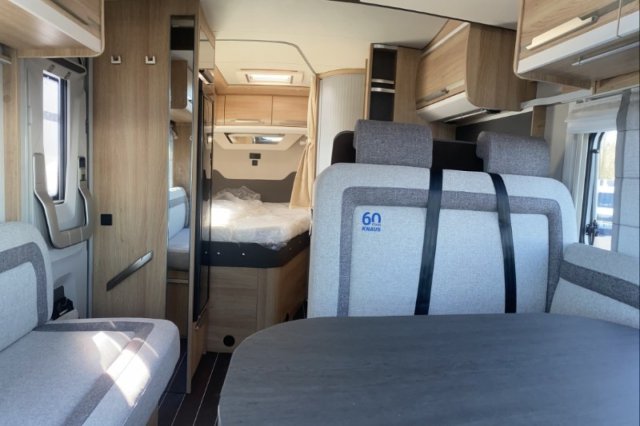 Knaus Sky Wave 650 MF 60 years - Photo 4