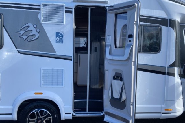 Knaus Sky Wave 650 MF 60 years - Photo 12