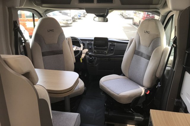 LMC Innovan 590 - Photo 3