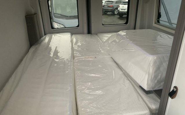 LMC Innovan 592 - Photo 13