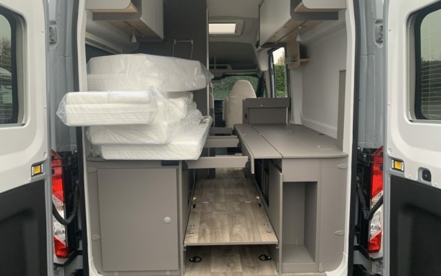 LMC Innovan 592 - Photo 15