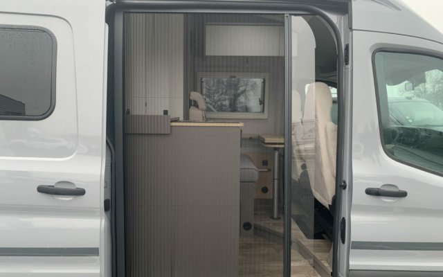 LMC Innovan 592 - Photo 16