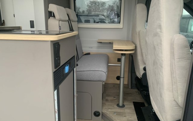 LMC Innovan 592 - Photo 17