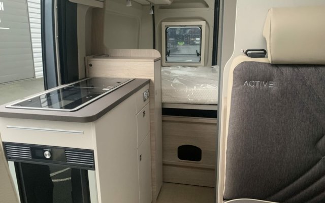 LMC Innovan 592 - Photo 18