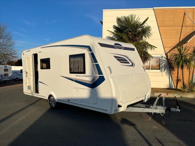 Caravelair Alba Style 486 Family Occasion