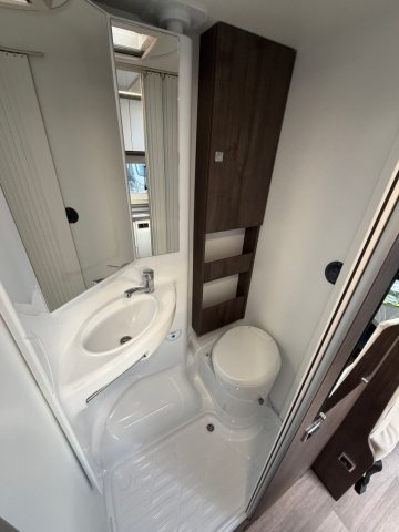 Benimar Yrteo 861 - Photo 12