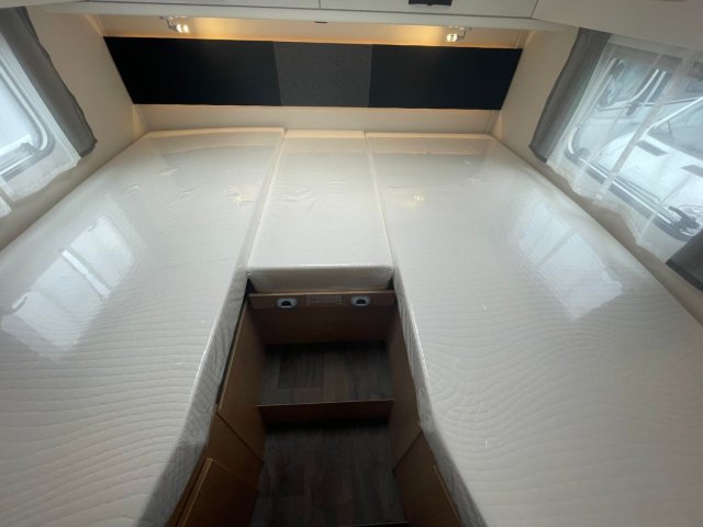 Sunlight T 68 Access Plus + - Photo 13