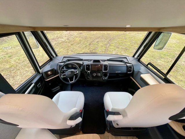 Bavaria Initial I720FC Nomade I 720 FC - Photo 8