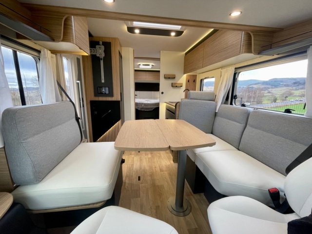 Bavaria Initial I720FC Nomade I 720 FC - Photo 10