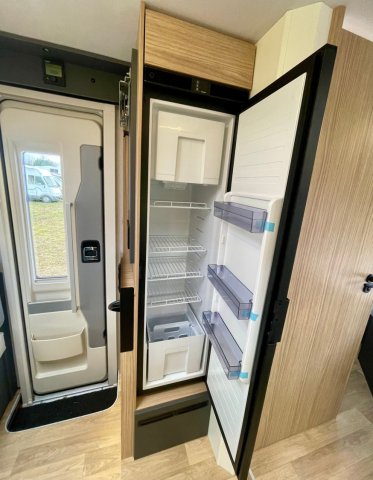 Bavaria Initial I720FC Nomade I 720 FC - Photo 16