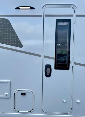 Bavaria Initial I720FC Nomade I 720 FC - Photo 26