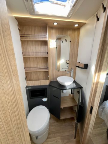 Bavaria Initial I740FC Nomade I 740 FC - Photo 25