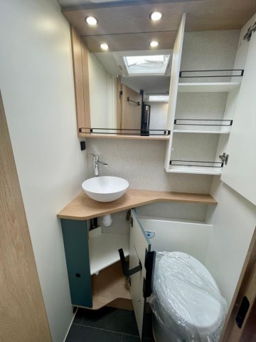 Bavaria Qwest 650 D Q - Photo 19