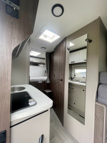 Benimar Tessoro 444 - Photo 23