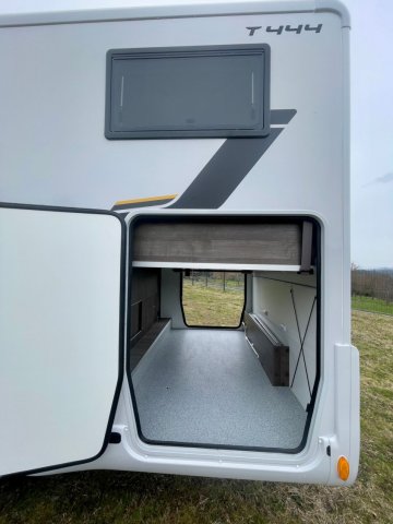 Benimar Tessoro 444 - Photo 26