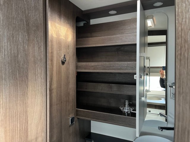 Benimar Tessoro 483 - Photo 14