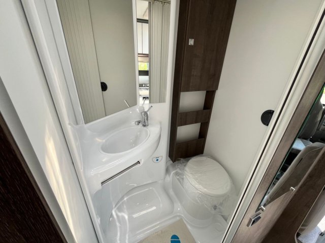 Benimar Yrteo 861 - Photo 15