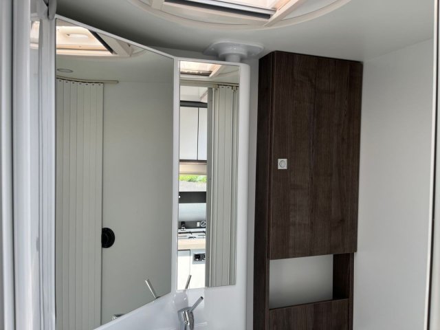 Benimar Yrteo 861 - Photo 17