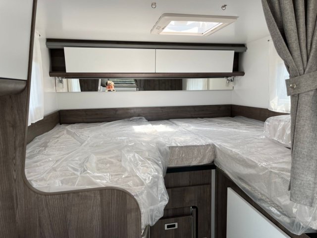 Benimar Yrteo 861 - Photo 18