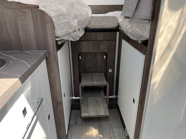 Benimar Yrteo 861 - Photo 20