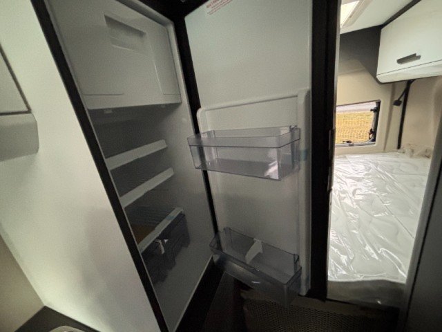 Mc Louis Menfys Van 3 S-Line - Photo 4